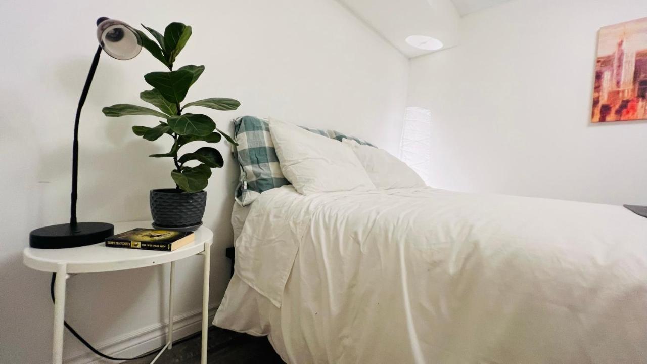 Toronto Bed & Breakfast - Free Parking Exteriér fotografie