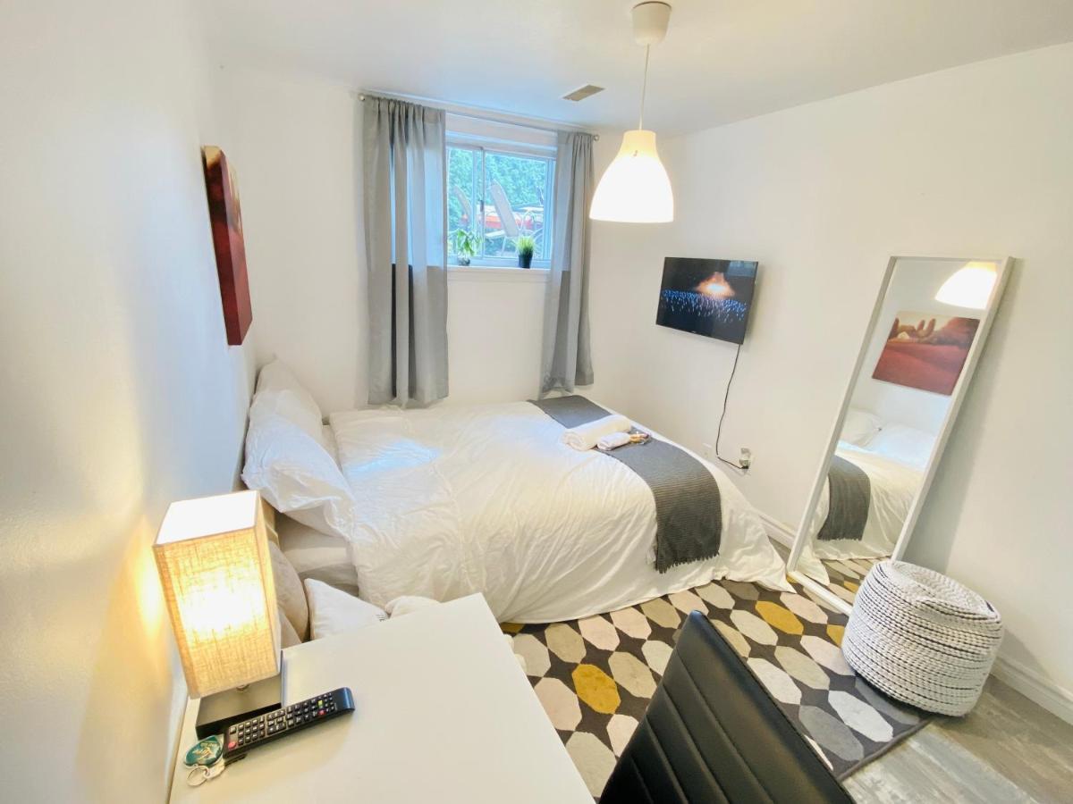 Toronto Bed & Breakfast - Free Parking Exteriér fotografie