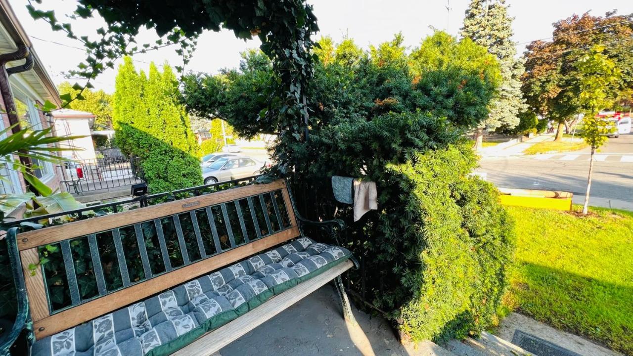 Toronto Bed & Breakfast - Free Parking Exteriér fotografie