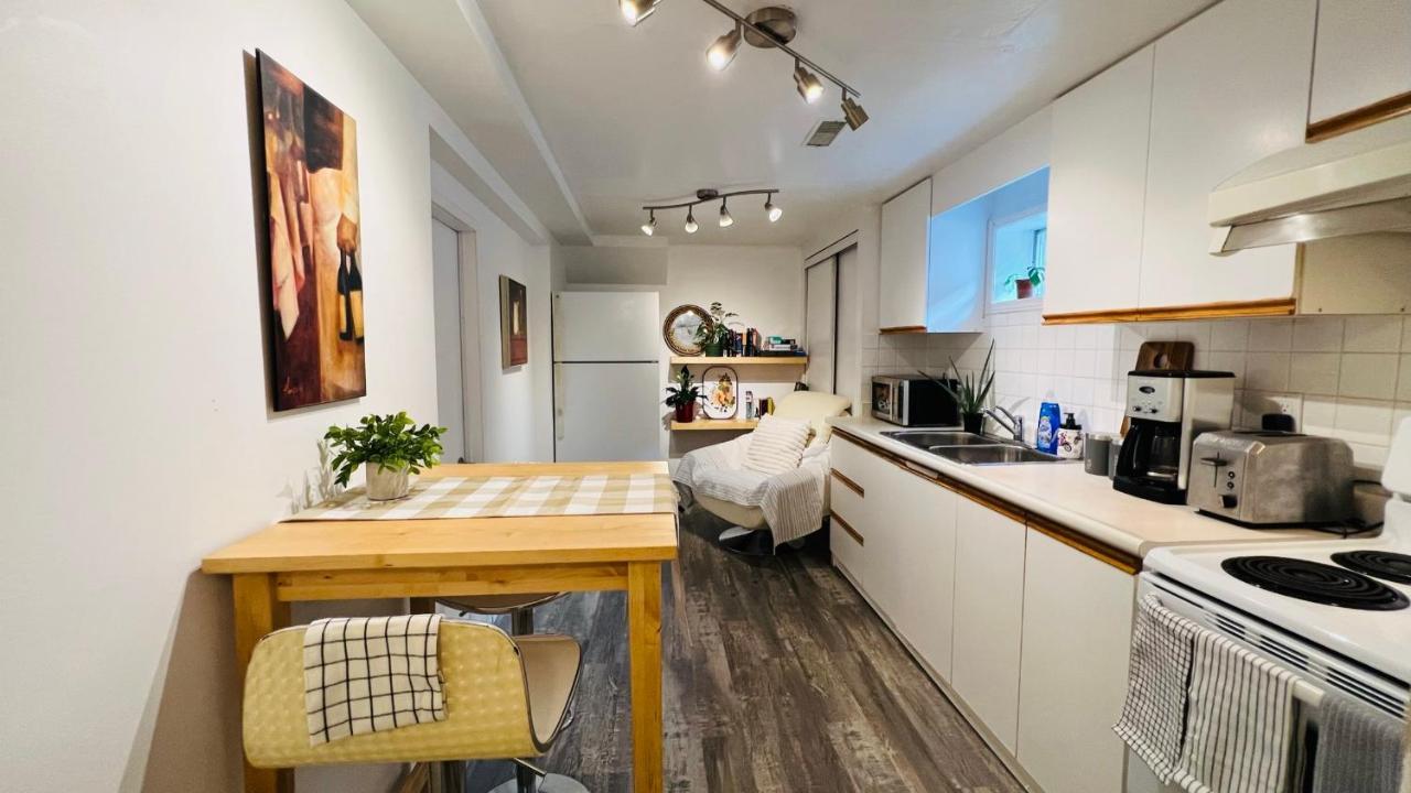 Toronto Bed & Breakfast - Free Parking Exteriér fotografie