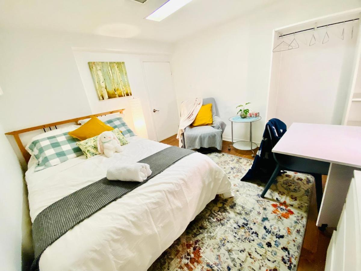 Toronto Bed & Breakfast - Free Parking Exteriér fotografie
